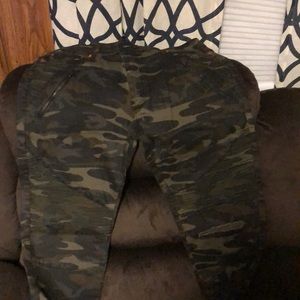Ladies camouflage jeans